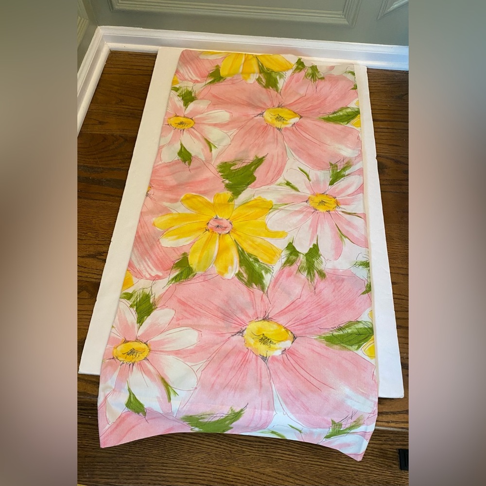 Pair Cannon Vintage Daisy Flower Power Pink Yellow King Pillow Cases